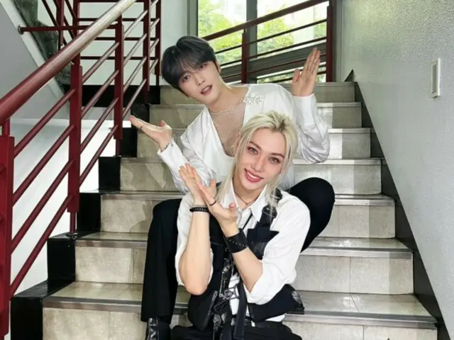 Kim Jaejung, a playful staircase shot with Felix (Stray Kids) and BamBam (GOT7)... He has the baby-faced looks of a recently debuted idol