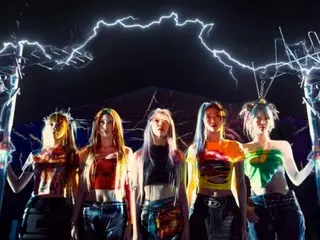 "LE SSERAFIM" releases "CRAZY" concept photo with lightning... "Let's go crazy together"