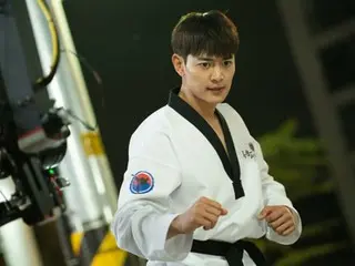 SHINee's Minho, Taekwondo uniform visuals that make you want to go to a Taekwondo dojo... "A house full of love"