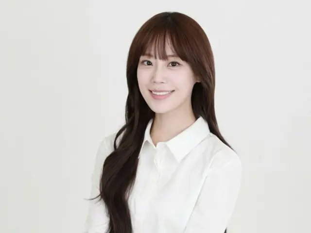 KARA's Heo YOUNG JI signs exclusive contract with SM C&C