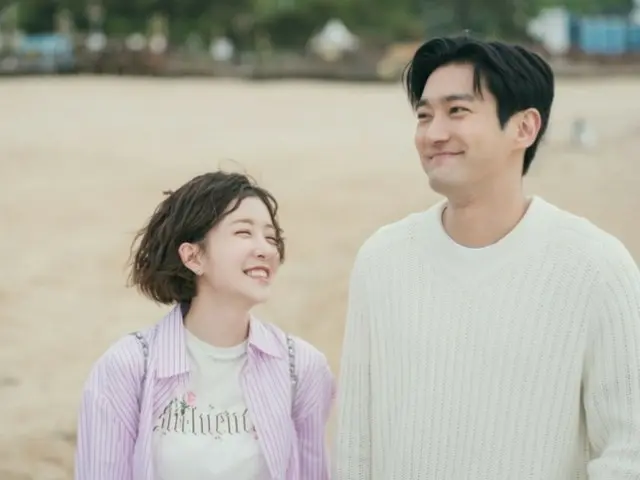 "DNA Lover" Siwon (SUPER JUNIOR) & Jung InSun release stills of their lovey-dovey moment... Beach date