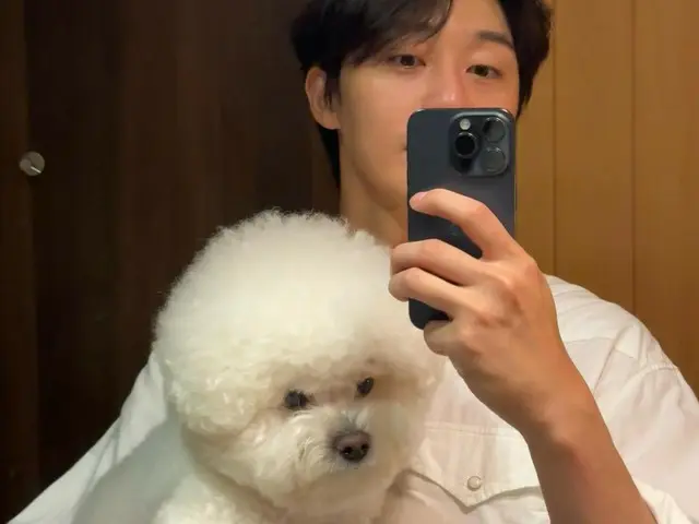 Actor Park Seo Jun and Simba rejoice in their first photo together in a long time