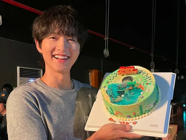 Actor Song Joong Ki thanks fans for celebrating his birthday... He has a boyish smile that makes it hard to believe he's a father of two