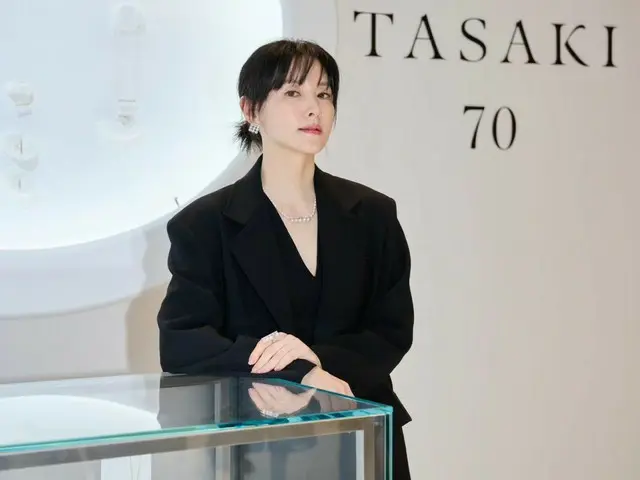 Actress Lee Yong-ae, astonished by her unchanging elegant beauty... hard to believe she's in her 50s