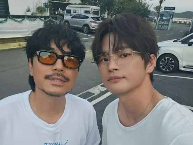 Seo In Gook releases heartwarming photo of himself with Lee Si Eon... "Back to the Reply 1997"