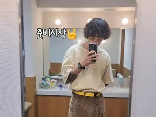 FTISLAND's Lee HONG-KI releases chic mirror selfie... "Preparation begins" for concert