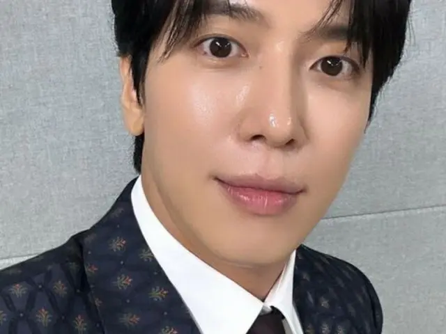 CNBLUE's Jung Yong Hwa is still as cool as ever... dandy and refreshing