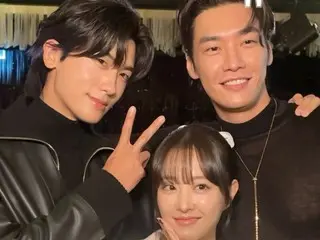 A three-shot of the adorable little Park Bo Young between Park Hyung Sik and Kim Young Kwang!