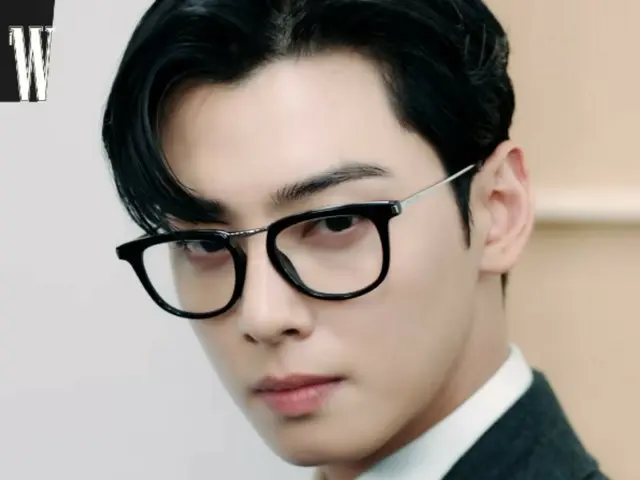 "ASTRO" Cha EUN WOO, the epitome of dandy with glasses and a black suit... admire his coolness! (Video included)