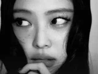 BLACKPINK's JENNIE, a beauty that pops out from the monochrome... shows off her elegant new profile photo