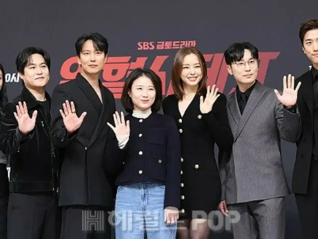 [Photo] Kim Nam Gil, Lee Hani and other stars of the TV series "The Fiery Priest 2" attend the production presentation