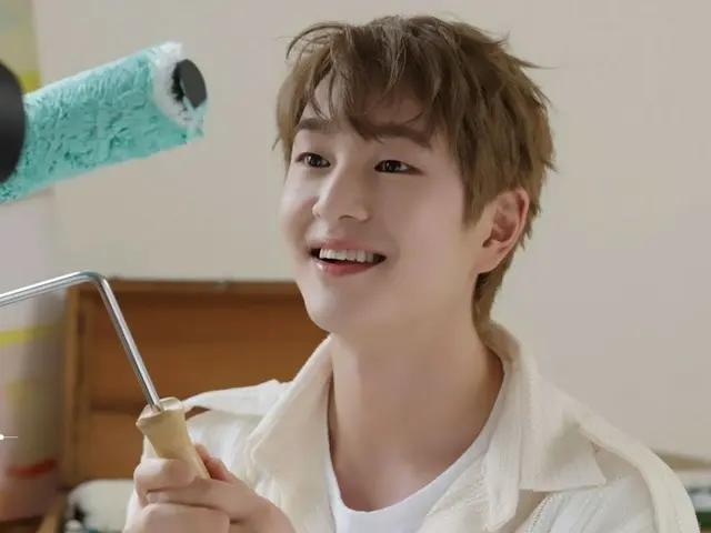 SHINee's Onew reveals behind-the-scenes footage of Season's Greetings (video included)