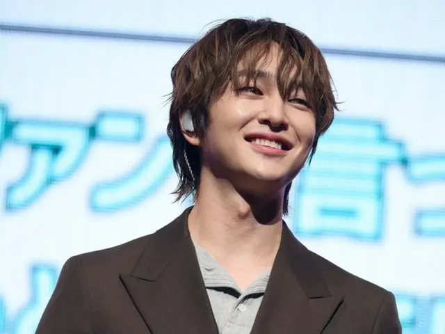 SHINee's Onew successfully completes fan concert "Hola!" in Japan... "I'll give back on stage"