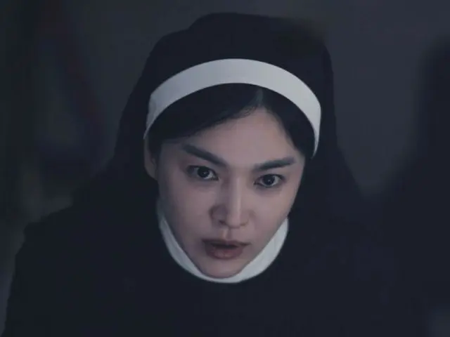 Song Hye Kyo's movie "Black Nuns" stills released...charisma explodes