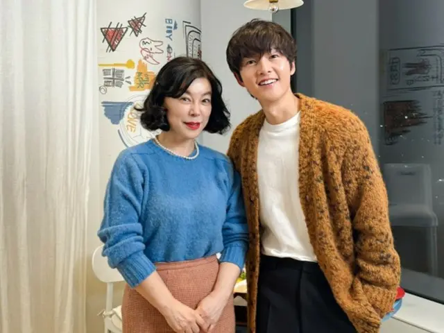 Actor Song Joong Ki appears on Choi Hwa Jung's YouTube content... Invited to her home for first talk