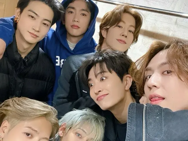 GOT7 greets fans on official SNS account used when they were still in JYP... First post in 3 years, fans delighted