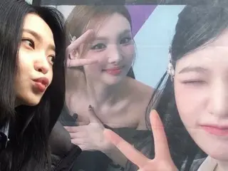 Red Velvet's YERI is touched by surprise from NAYEON