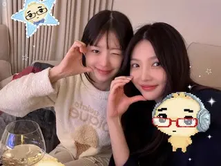 "Red Velvet" JOY and "IVE" Lay on Lunar New Year Date... "Another cute girl next to a cute girl"