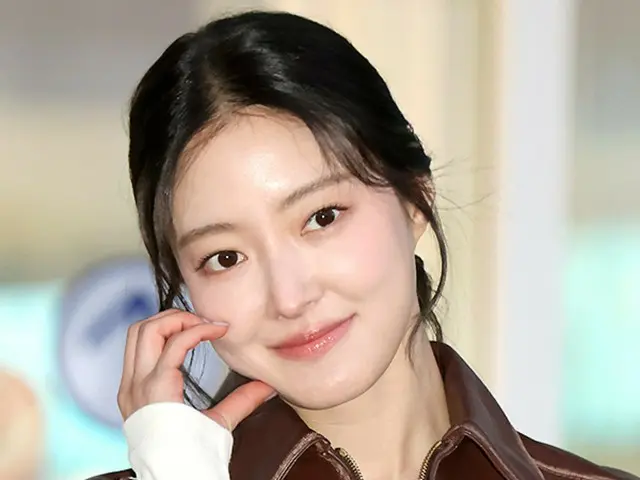 [Airport Photos] Actress Lee Se Yeong heads to New York to attend a fashion show.