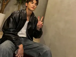 Seo In Guk exudes a more manly aura in a leather jacket... he's even more handsome now