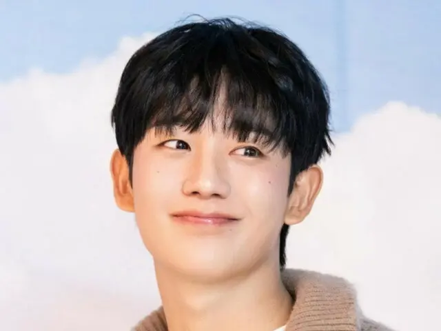Jung HaeIn, a smile like warm sunlight... exuding charm in full bloom
