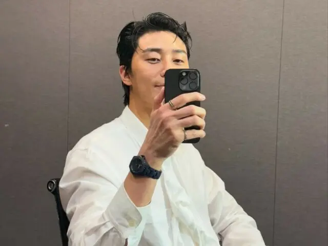 Park Seo Jun, New Post...More attractive than cherry blossoms (video included)