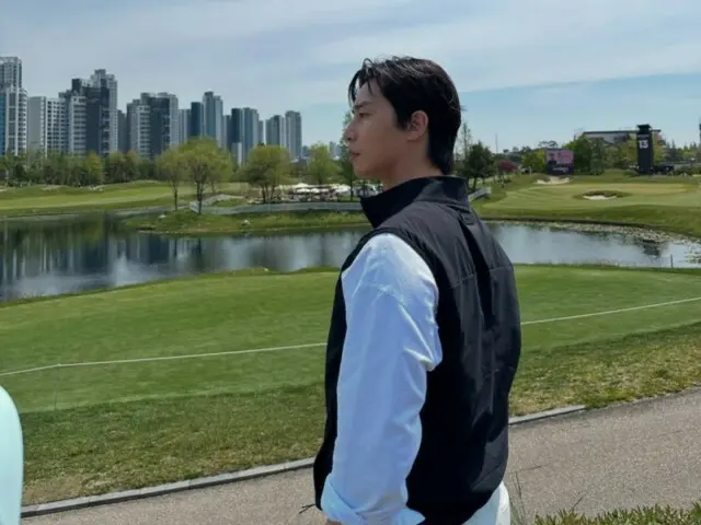 Park Seo Jun, dazzling visuals even on the golf course