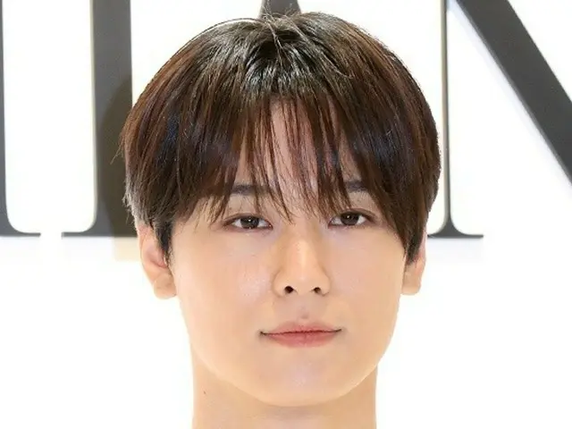 Juyeon from "THE BOYZ" ranked first on "Male singers you want to enjoy the Night Palace Tour with"... 2nd place was V from "BTS", 3rd place was SungHoon from "ENHYPEN"