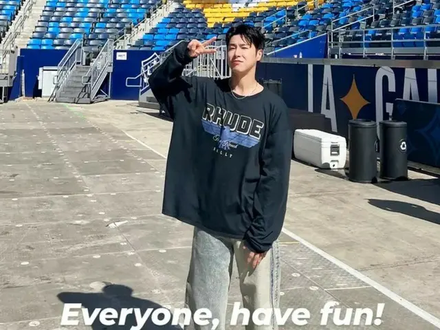 TVXQ's Yunho (U-KNOW) posts photo before "SMTOWN LIVE 2025 in LA"