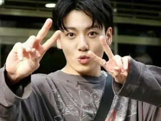 BTS' JUNG KOOK greets fans with one month left until discharge... "I'll be out soon"