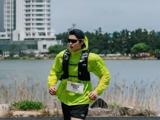 ASTRO's Cha EUN WOO completes an 11K race! ... His selfie shows no signs of fatigue!