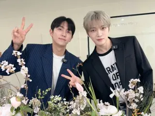 Jaejung and Lim Seulong, a visual duo that pales in comparison to flowers