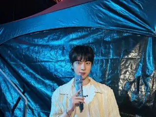 BTS' JIN sends a heartfelt love message to fans, "I love you"... J-HOPE: "I love you, JIN hyung"