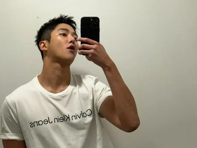 Ro Woon (SF9) cuts his hair short one month before enlistment... His visual shines even with short hair