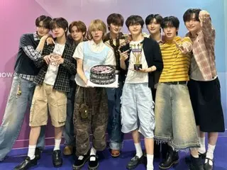 CRAVITY wins two music show crowns right after their comeback... "Sprinting like CRAVITY"