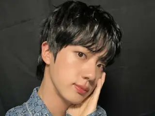 Newspaper that featured BTS' JIN on the front page ranks #1 on Amazon Japan