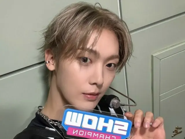 ASTRO's YOON SANHA proves his 'all-round solo' potential with successful 'CHAMELEON' solo activities... meeting with global fans