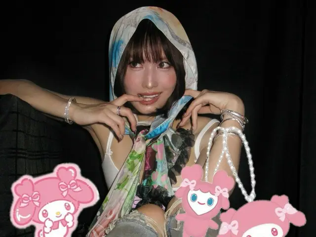 TWICE's Momo reveals backstage at Osaka concert... she's cute no matter what she does