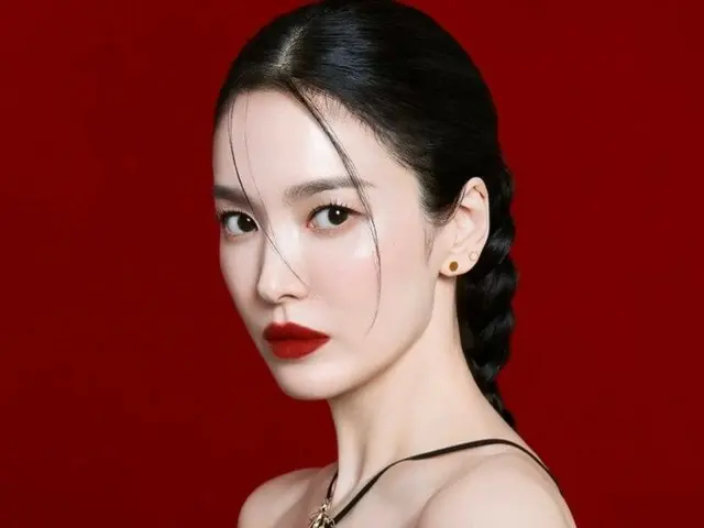 Song Hye Kyo, radiant with red lips... "Another-than-human goddess visual"