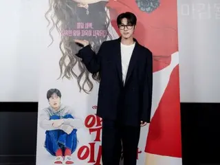 TVXQ's Yunho (U-KNOW), Girls' Generation's Minho, and SHINee's Minho support Yuna (Girls' Generation) at the VIP preview screening of the movie "The Devil Moved In"