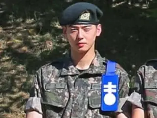 Cha EUN WOO (ASTRO) shows no shame in training camp photos... Demonstrates his "face genius" even in the military