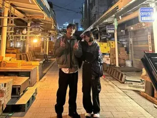 Seo In Gook and Kang Mi Na, angels making peace signs... Behind-the-scenes cuts from the filming of "TWELVE" revealed