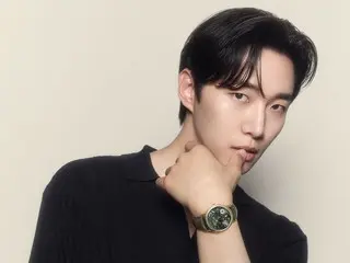 2PM's JUNHO, dizzy with his chic gaze