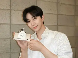 2PM's JUNHO celebrates his 17th debut anniversary with a small cake