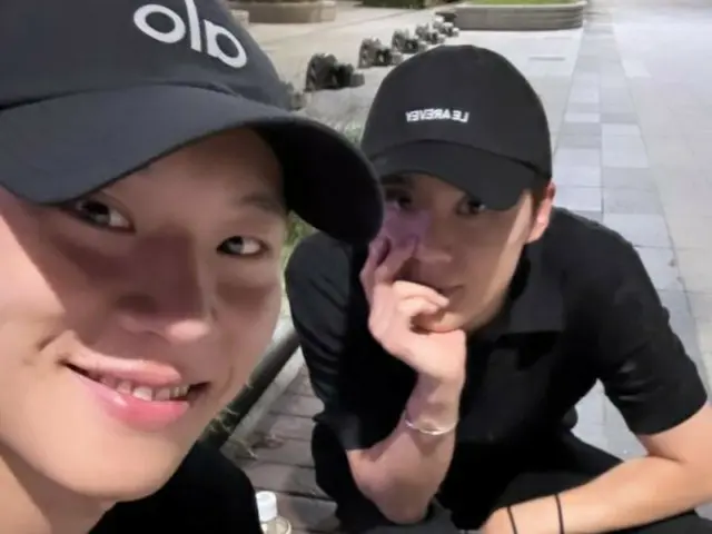 Jun Su (Xia) and Kim Sung Cheol share a heartwarming photo... "It's been a while since we last chatted"