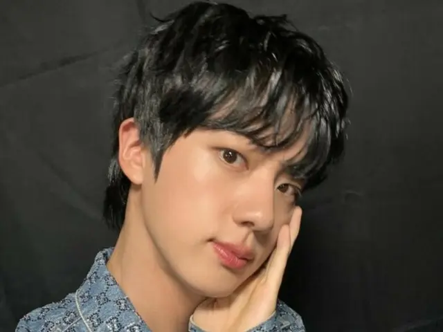 BTS' JIN wins first place in the "Fan & Star Choice" solo awards chosen by global fans... Achieving two TMA awards
