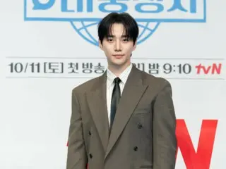 Lee Junho (2PM) recalls the 1997 IMF Korea... "I learned the true power of 'the power of unity' from my parents"