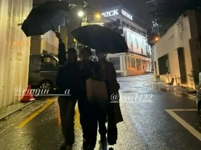 Suzy (Miss A), Song Hye Kyo & Ahn Eun Jin on a rainy date... "Big Sisters"