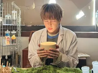 SHINee's Onew explodes with the unique charm of laboratory sensibility... "The taste of earth..."
