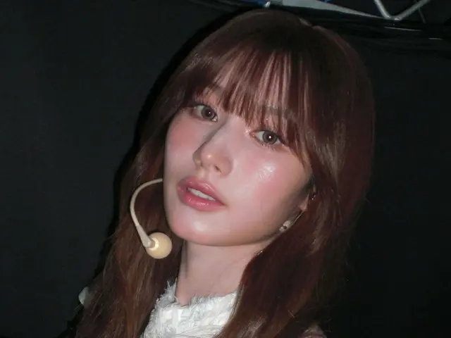 TWICE's Sana reveals backstage shots... AI-level visuals